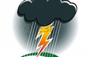 11783120-storm-met-donder-en-bliksem-regen-wind-natuur-slecht-weer-cycloon